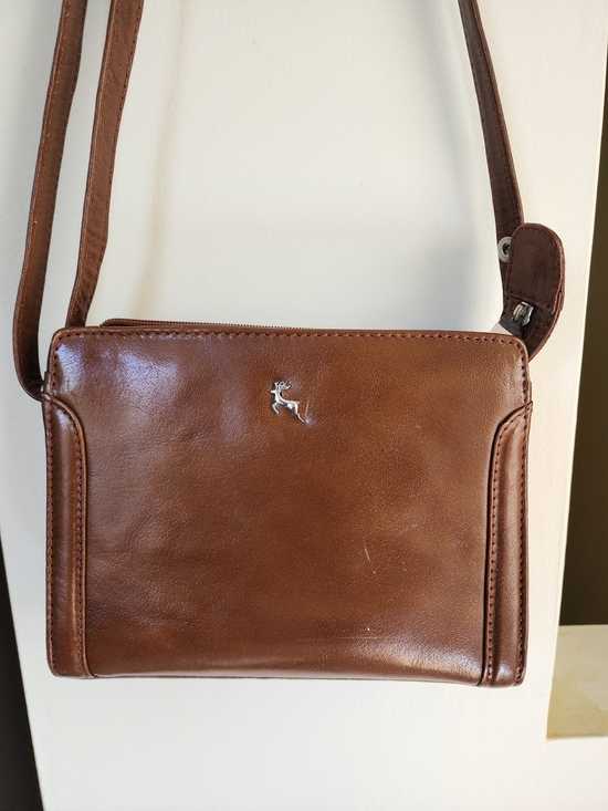 Ashwood Handbags - Vintage Ashwood Genuine Leather 'Naomi' Crossbody Bag